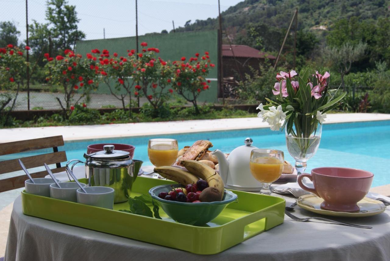 Bed and Breakfast Le Bourguet Solliès-Pont Esterno foto