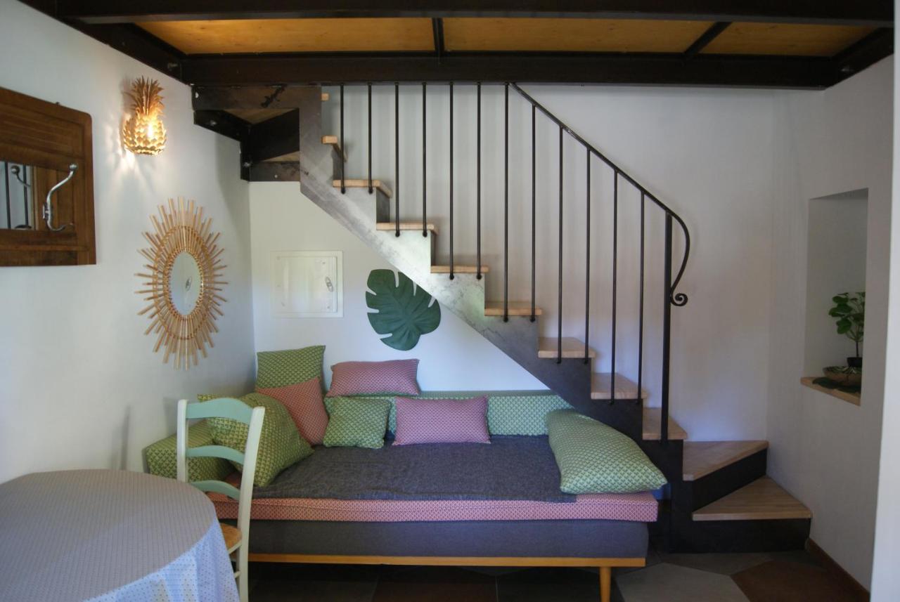 Bed and Breakfast Le Bourguet Solliès-Pont Esterno foto