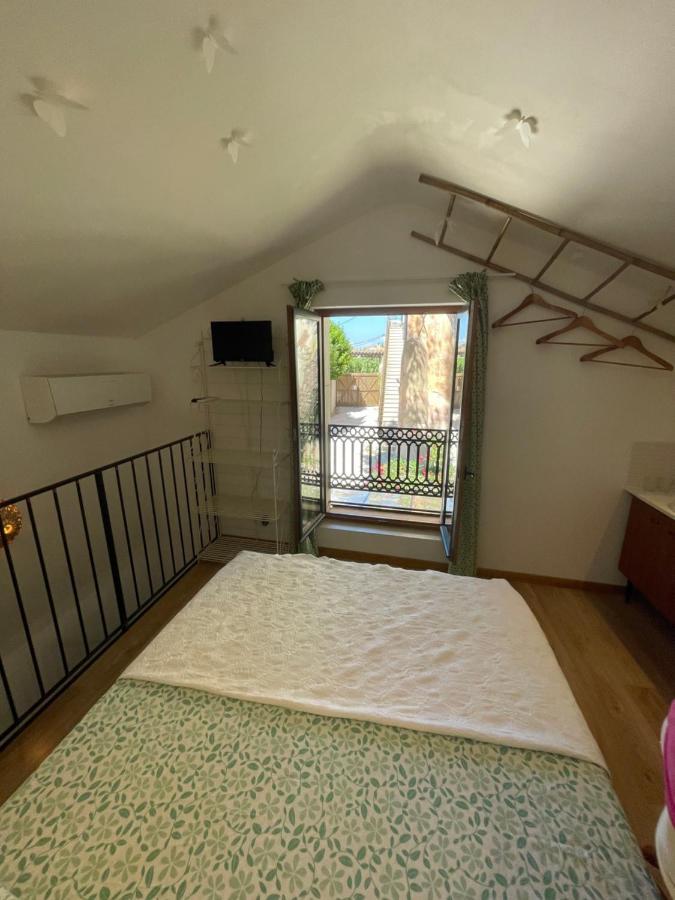 Bed and Breakfast Le Bourguet Solliès-Pont Esterno foto