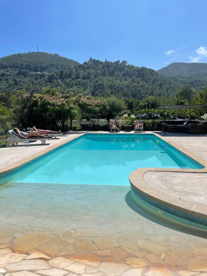 Bed and Breakfast Le Bourguet Solliès-Pont Esterno foto
