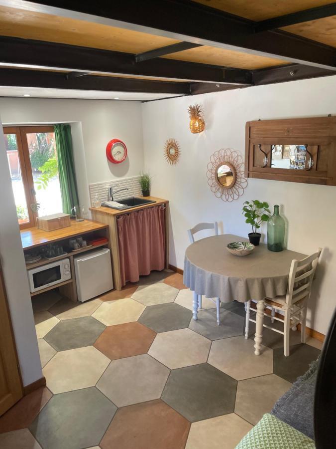 Bed and Breakfast Le Bourguet Solliès-Pont Esterno foto