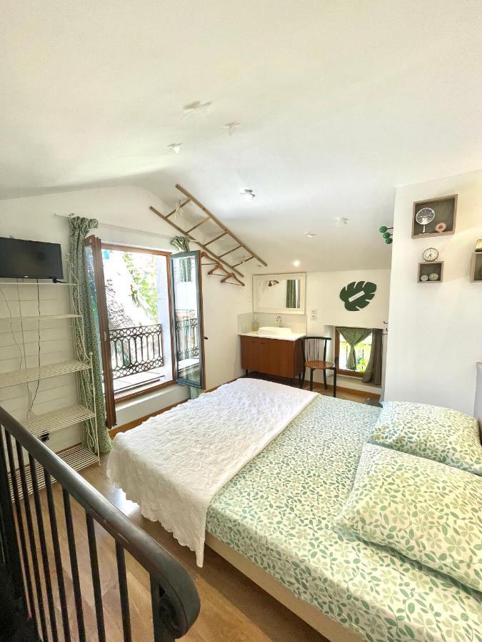 Bed and Breakfast Le Bourguet Solliès-Pont Esterno foto