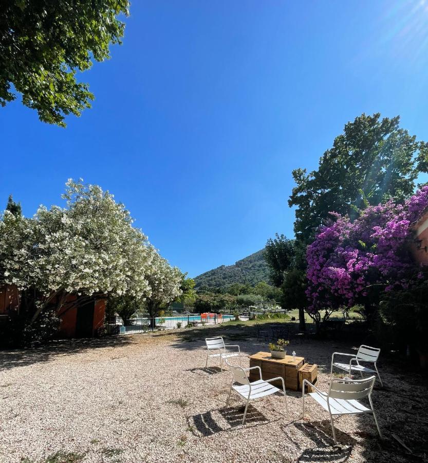 Bed and Breakfast Le Bourguet Solliès-Pont Esterno foto